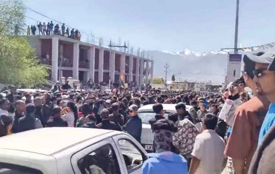 Leh Erupts In Massive